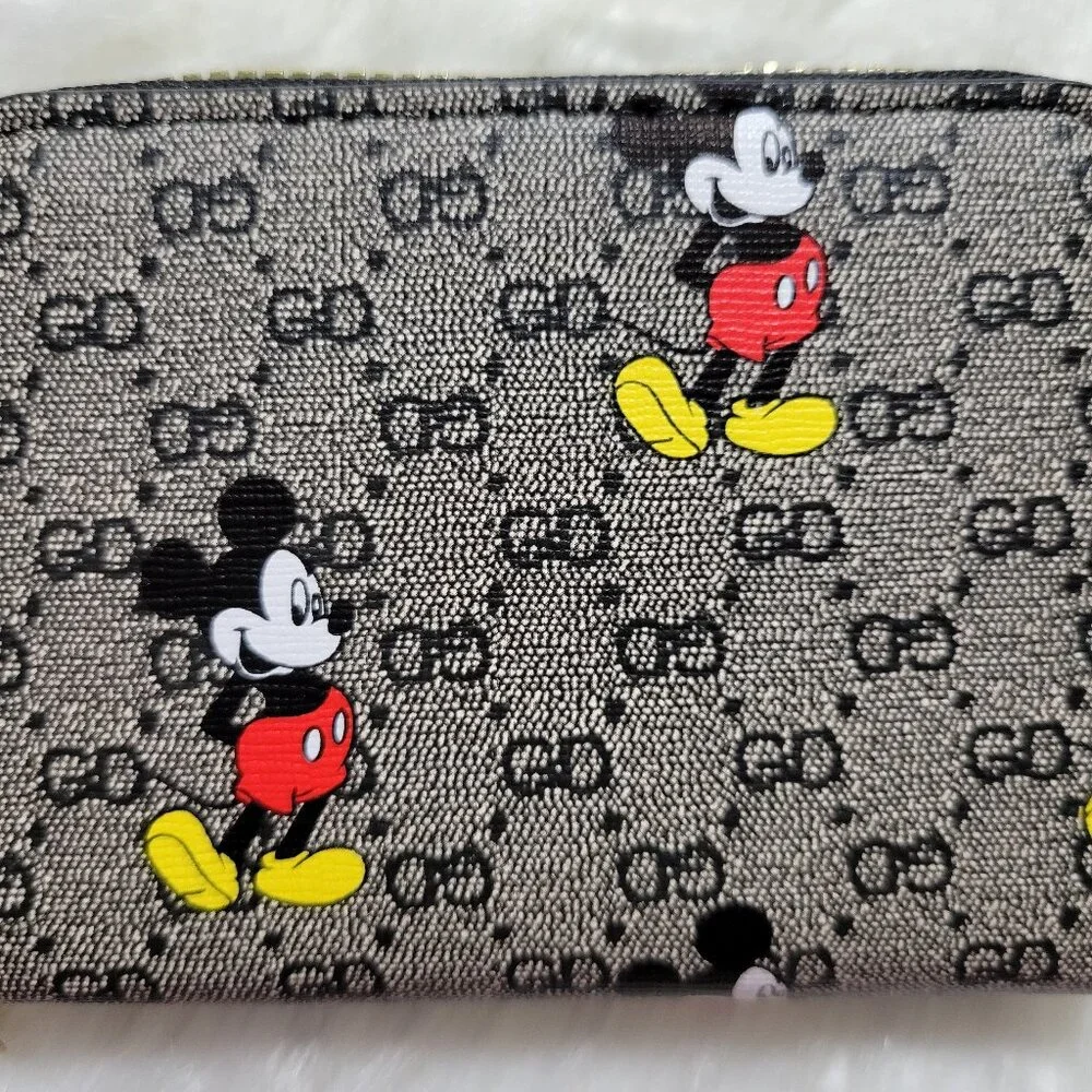 Disney Mickey Mouse Zip Around Card Holder
